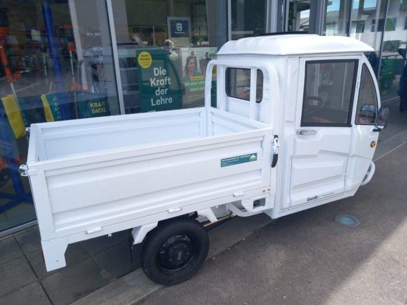 LDR-Cabino mit geschlossener Kabine u. Lenkrad,