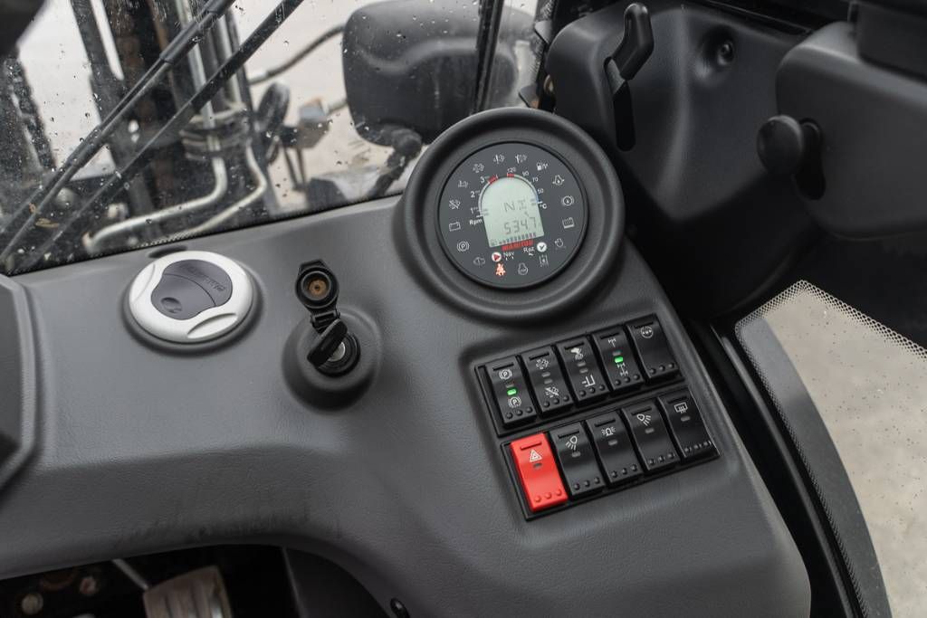 Manitou MC 25.4