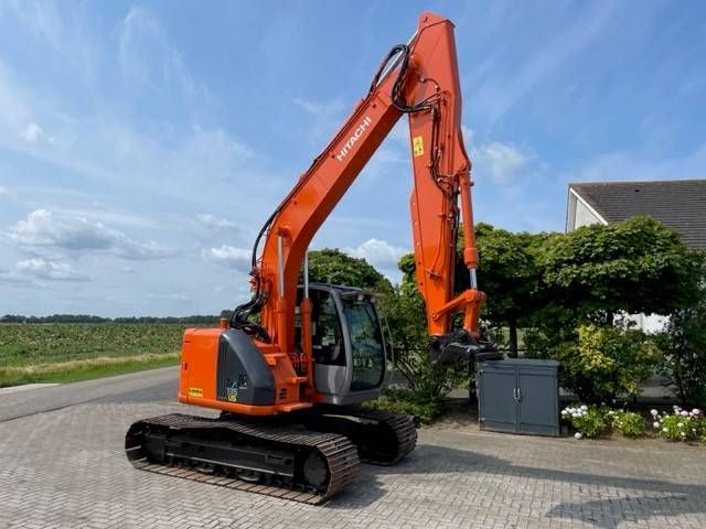 Hitachi ZX 135 US
