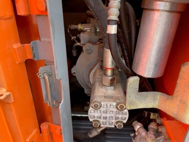 Hitachi ZX 135 US