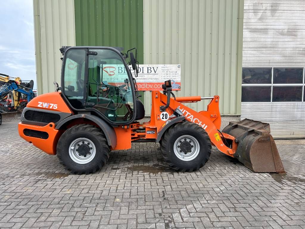 Hitachi ZW 75