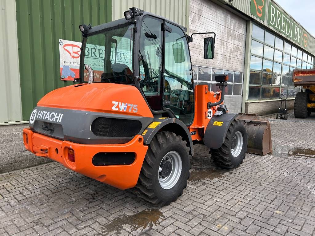 Hitachi ZW 75