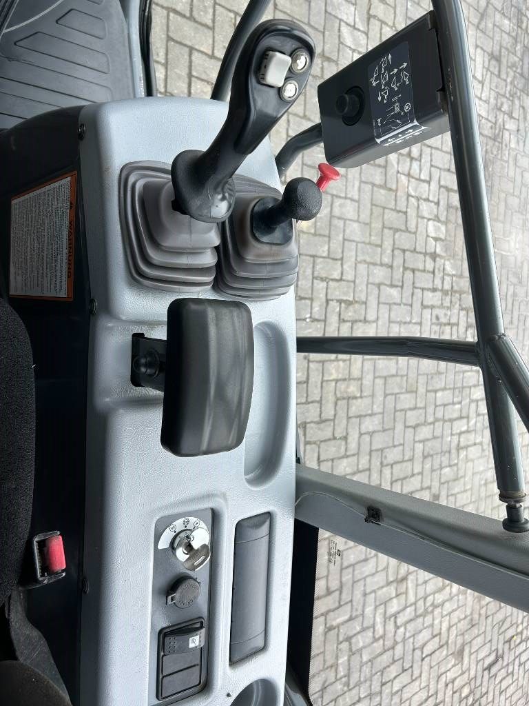 Hitachi ZW 75