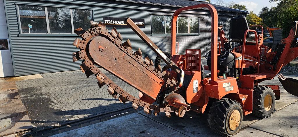 Ditch Witch RT 40 sleuven graafmachine