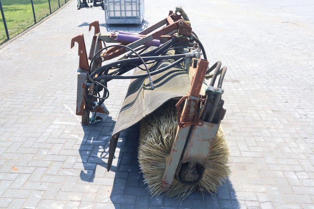 Merlo HYDRAULIC SWEEPER | BRUSH | VEEGBORSTEL | BURSTEL