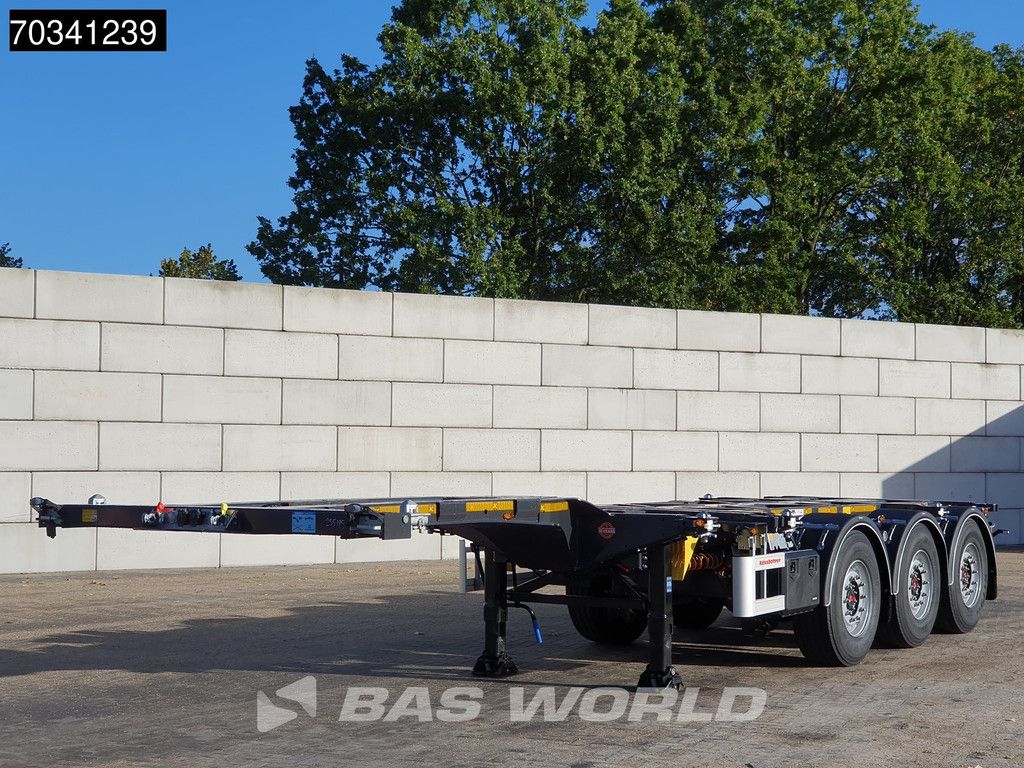 Kässbohrer XS 3 axles NEW Multi 45'ft Lift Axle SAF