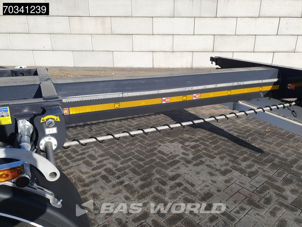 Kässbohrer XS 3 axles NEW Multi 45'ft Lift Axle SAF