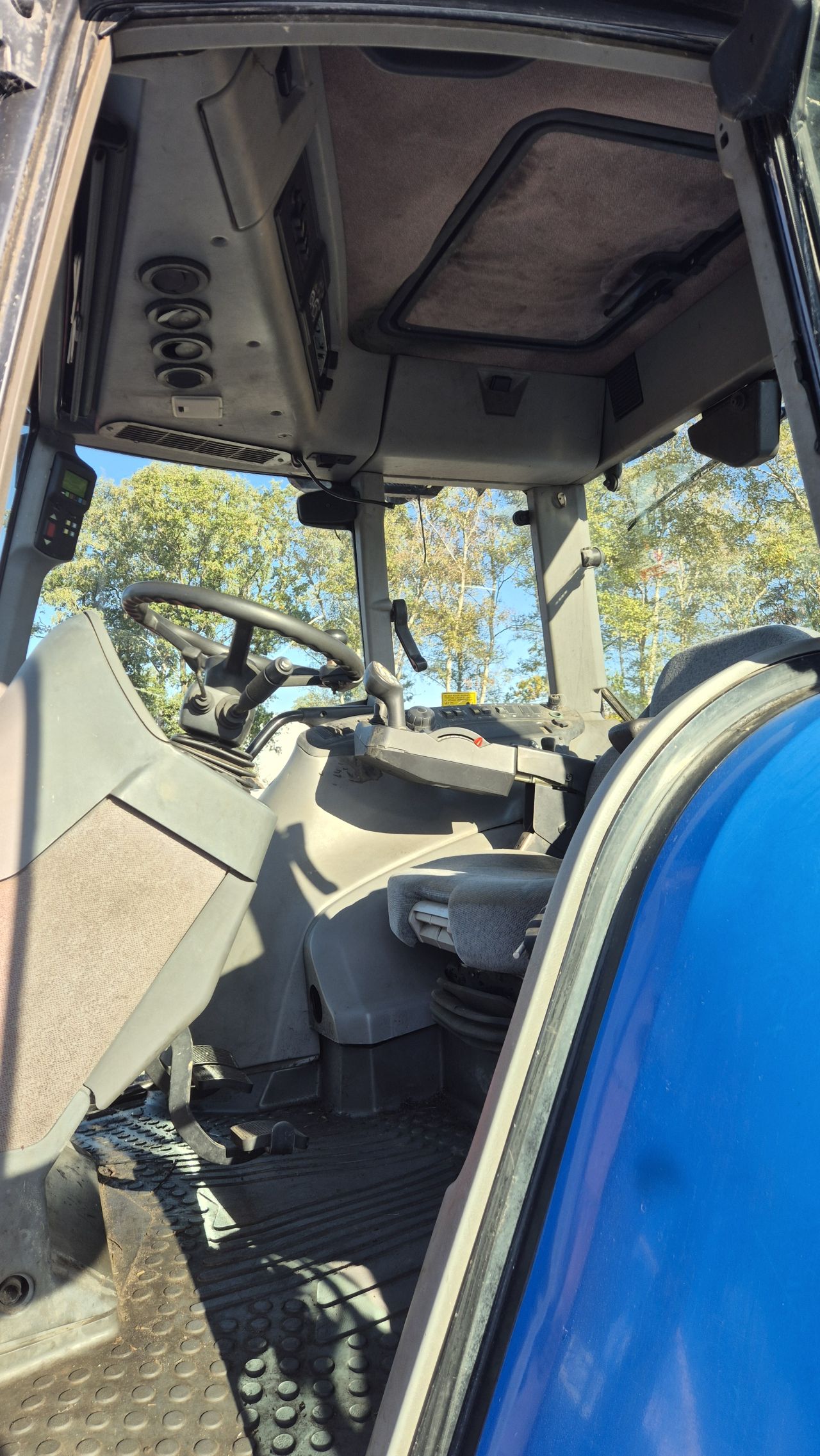 New Holland TVT 145 motor defect