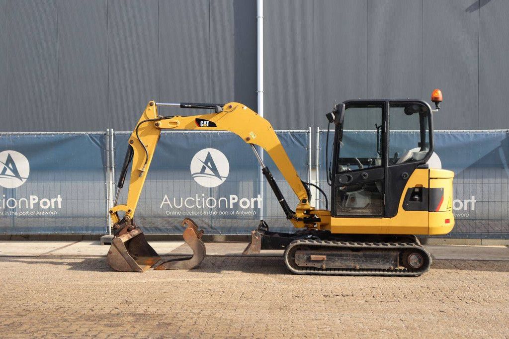 Crawler excavator Caterpillar 302.5C Diesel 20kW 2012