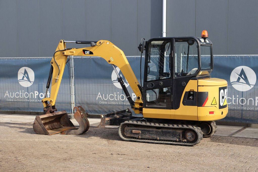 Crawler excavator Caterpillar 302.5C Diesel 20kW 2012
