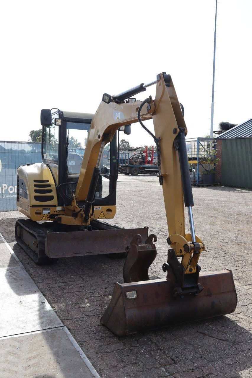 Crawler excavator Caterpillar 302.5C Diesel 20kW 2012