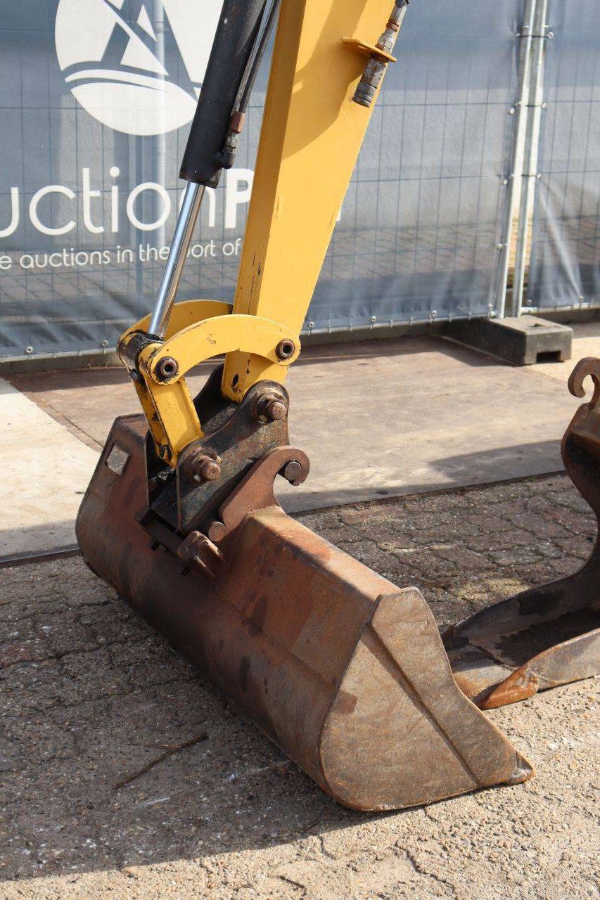 Crawler excavator Caterpillar 302.5C Diesel 20kW 2012