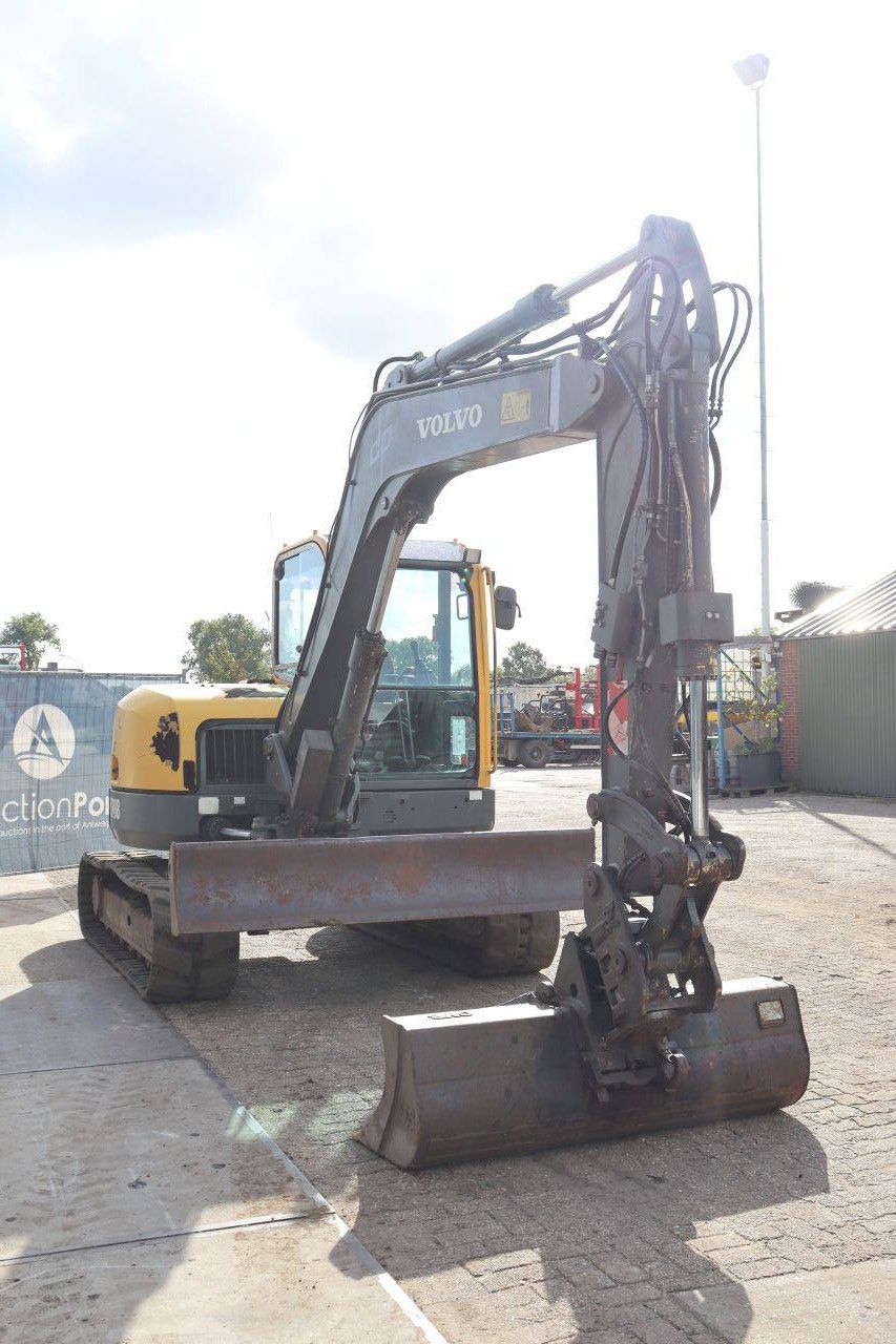 Volvo ECR88 Diesel 42kW 2005 crawler excavator with tilting attachment