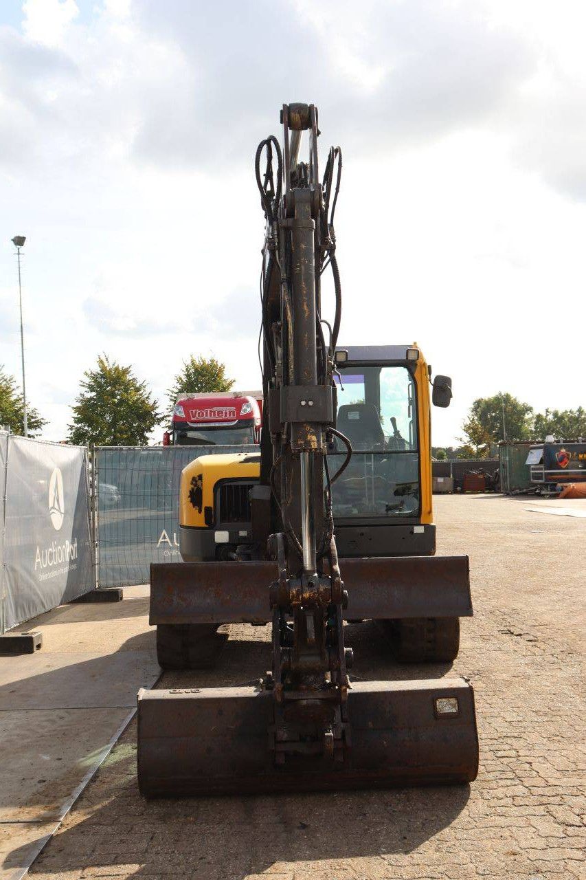 Volvo ECR88 Diesel 42kW 2005 crawler excavator with tilting attachment