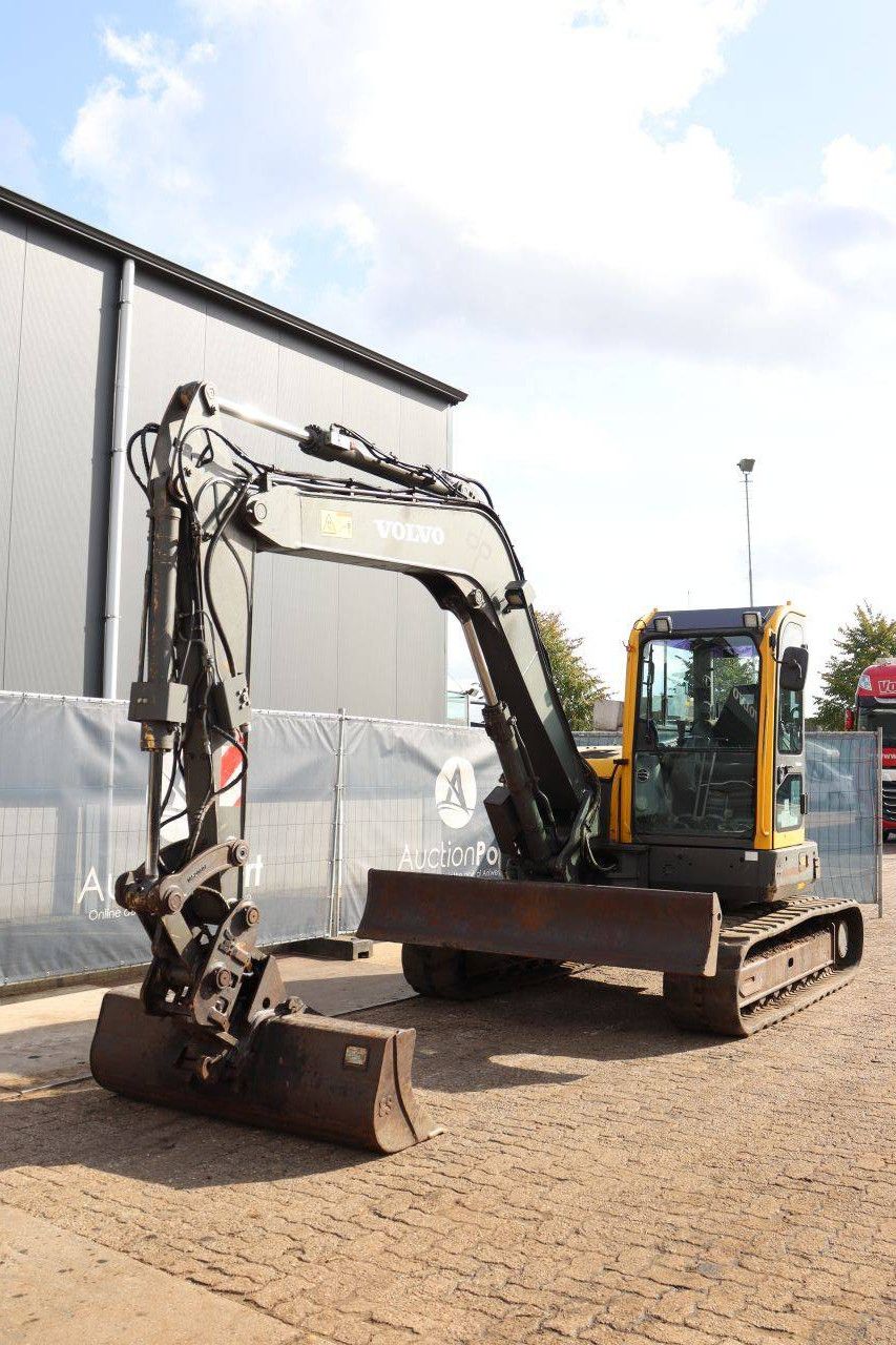 Volvo ECR88 Diesel 42kW 2005 crawler excavator with tilting attachment