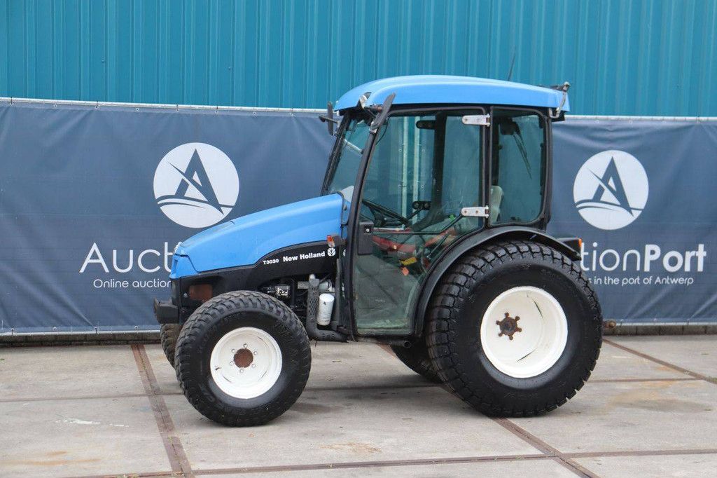 Traktor New Holland T3030 Diesel 48 PS 2007