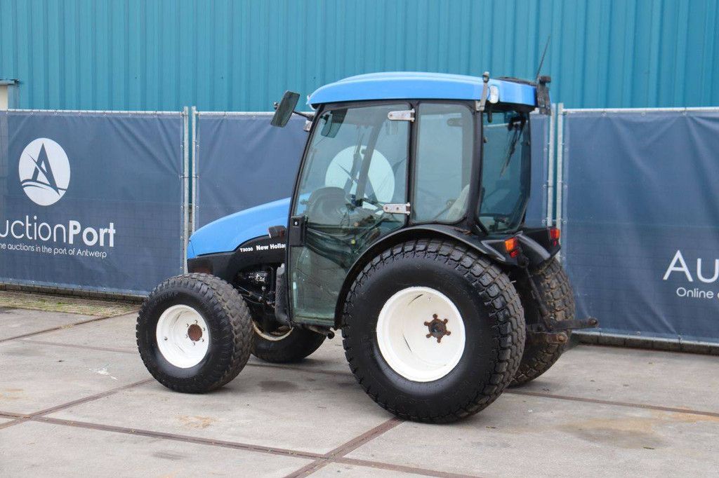 Traktor New Holland T3030 Diesel 48 PS 2007