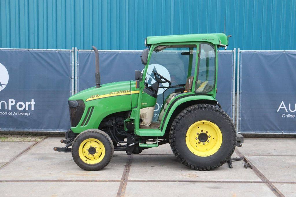 Traktor John Deere 3720 Diesel 43 PS