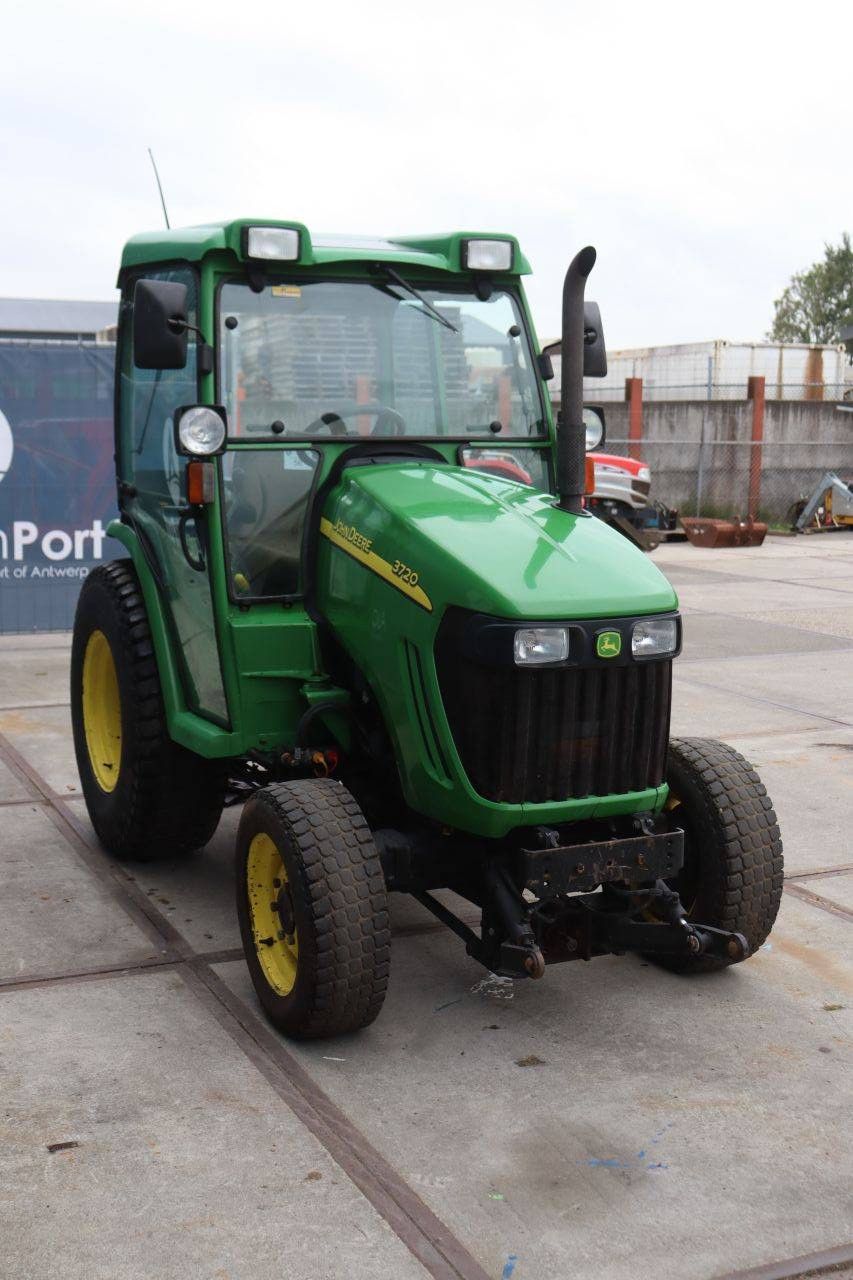 Traktor John Deere 3720 Diesel 43 PS