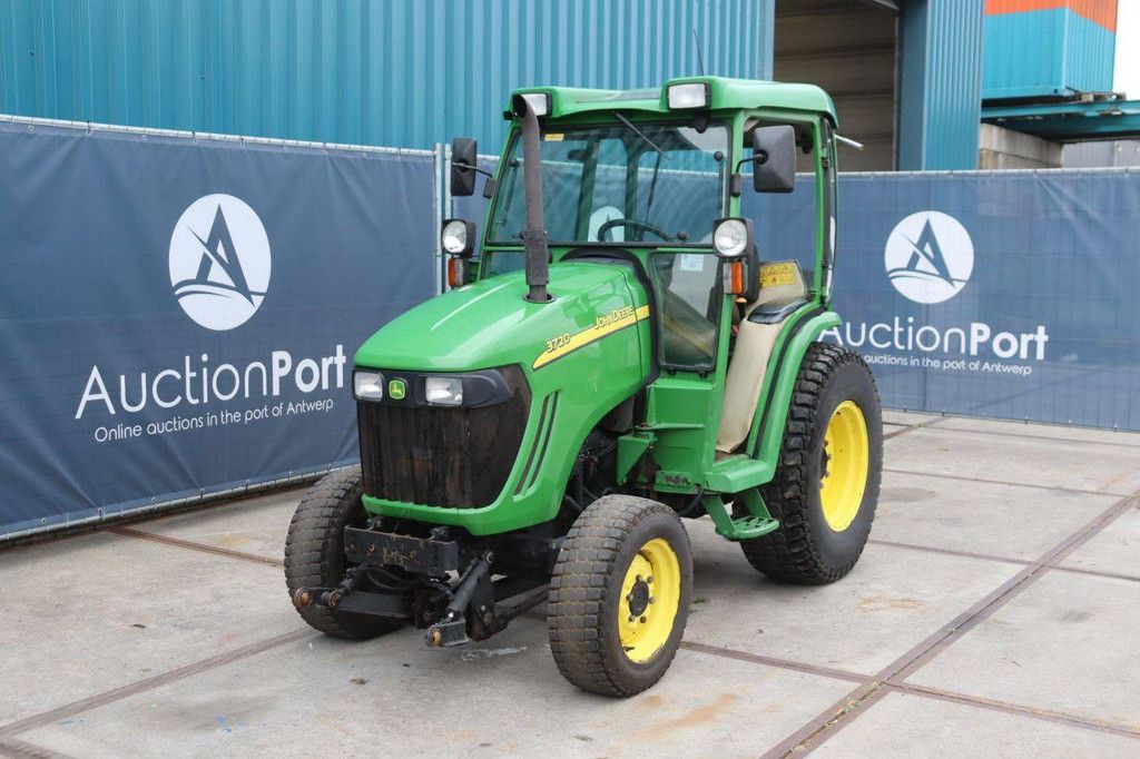 Traktor John Deere 3720 Diesel 43 PS