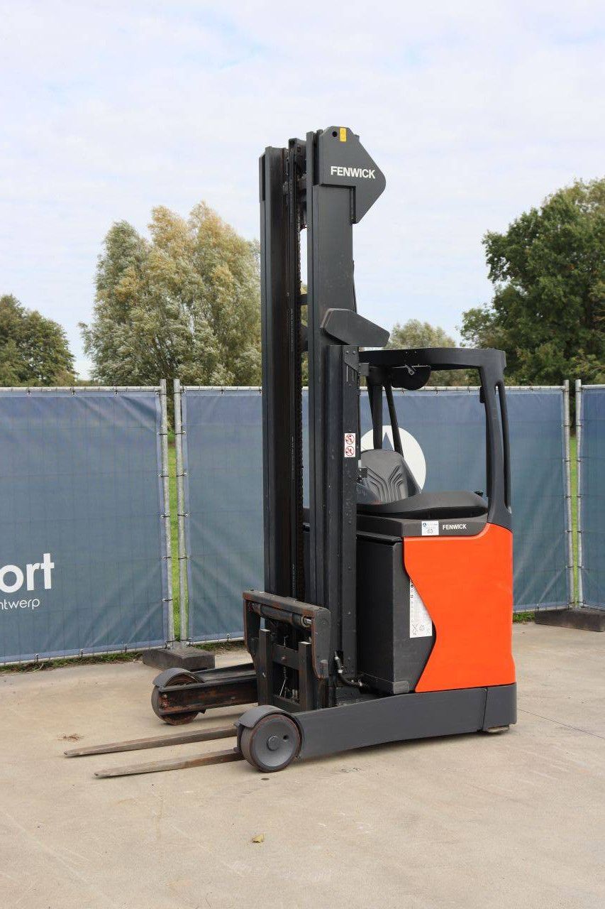 Fenwick-Linde R14-01 Electric Reach Truck 1400kg 8.0m 2020