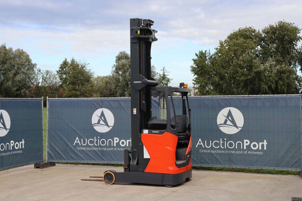 Fenwick-Linde R14HD-01 Electric Reach Truck 1400kg 9.0m 2017