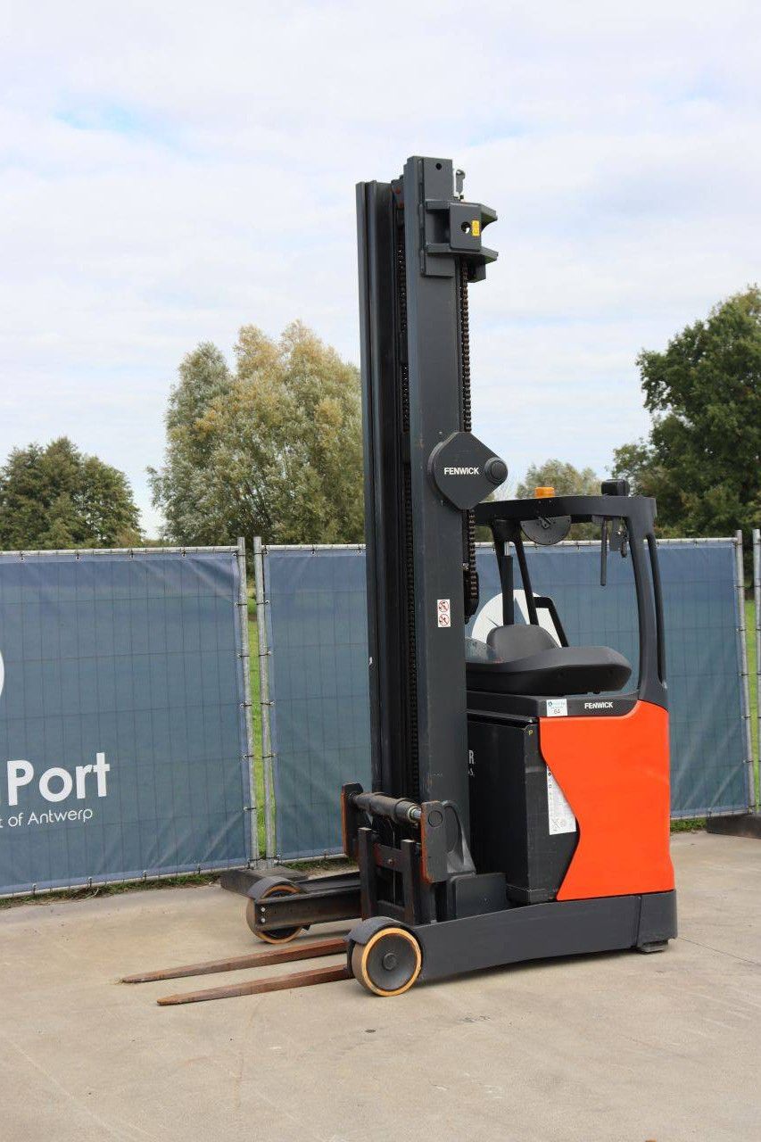 Fenwick-Linde R14HD-01 Electric Reach Truck 1400kg 9.0m 2017