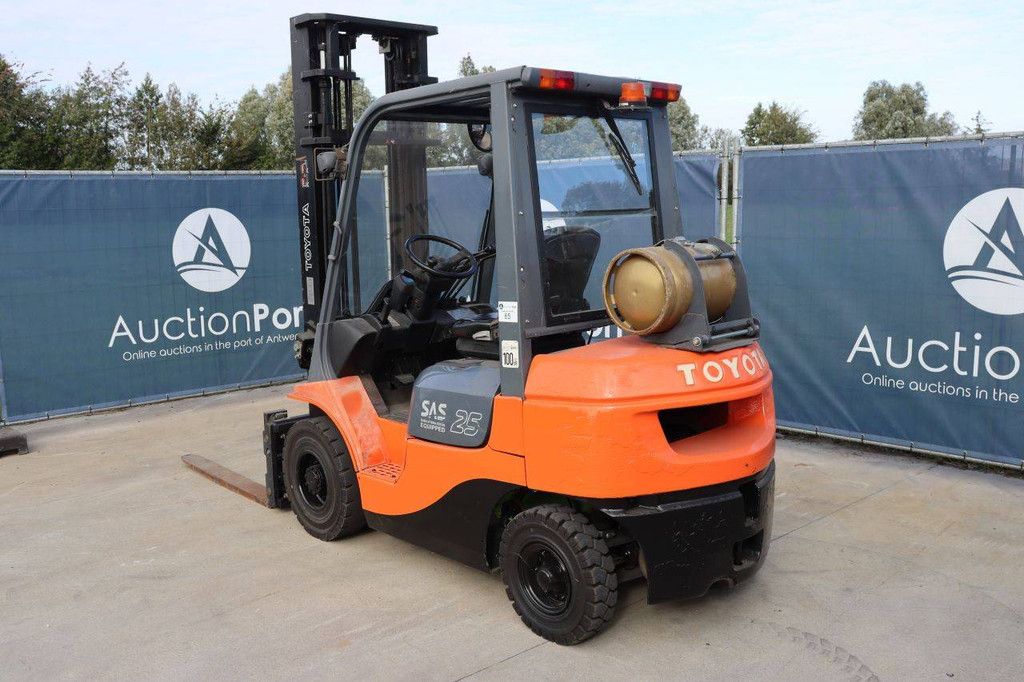 Gabelstapler Toyota 42-7FGF25 LPG 2500kg 4,0m 2007