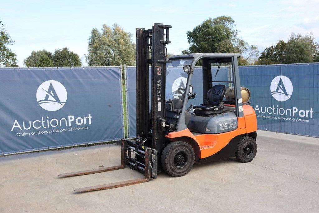 Gabelstapler Toyota 42-7FGF25 LPG 2500kg 4,0m 2007