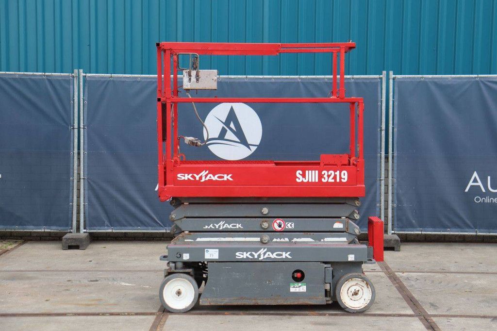 Skyjack SJIII-3219 Elektrische Scherenbühne 227 kg 7,8 m 2018