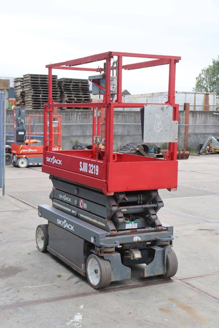 Skyjack SJIII-3219 Elektrische Scherenbühne 227 kg 7,8 m 2018