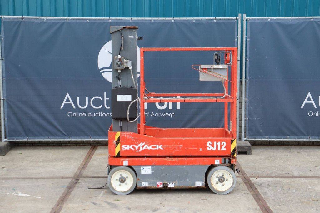 Skyjack SJ12 Electric Mast Lift 227kg 5.6m 2013