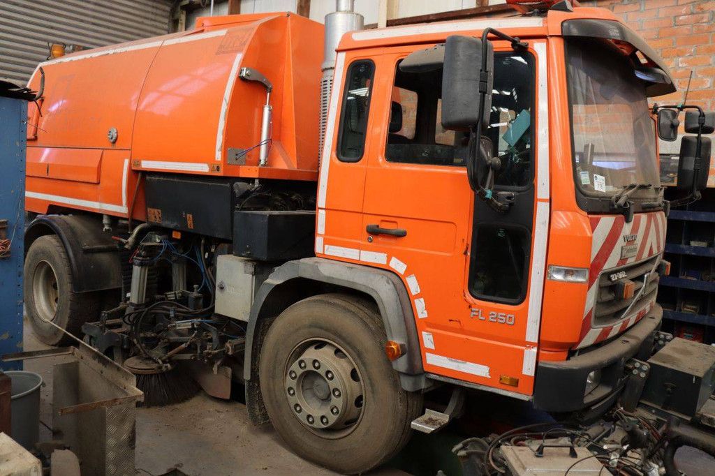 Kehrmaschine Volvo FL6 E17.0 Diesel 250 PS 2006