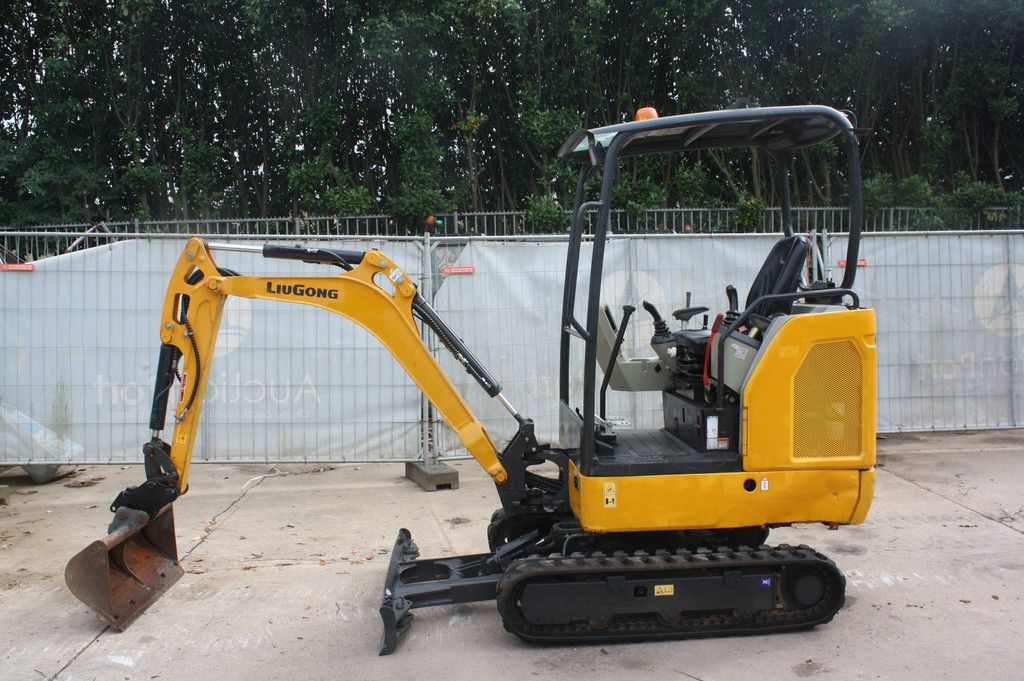Mini excavator LiuGong 9018F Diesel 13.4kW 2021