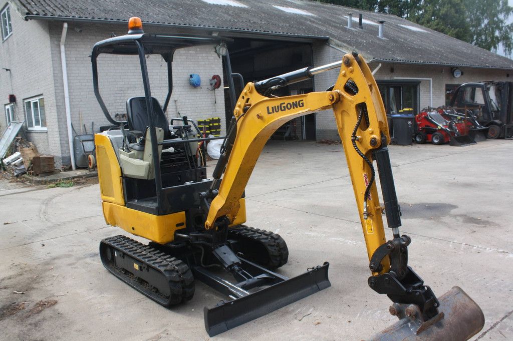 Mini excavator LiuGong 9018F Diesel 13.4kW 2021