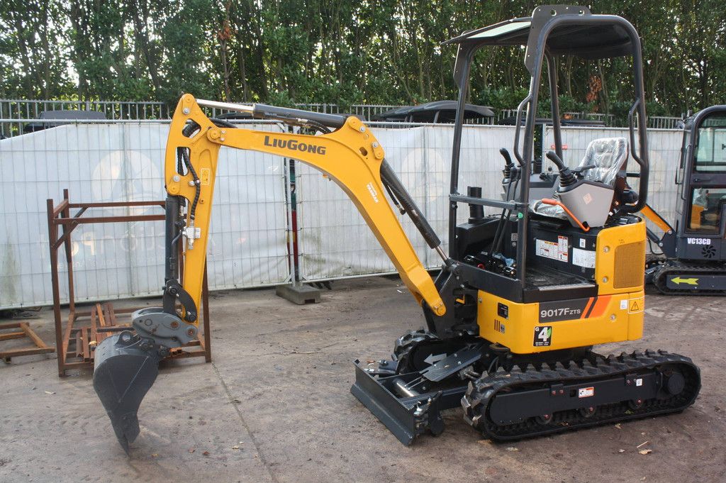 Mini excavator LiuGong 9017F ZTS Diesel 11.8kW 2026
