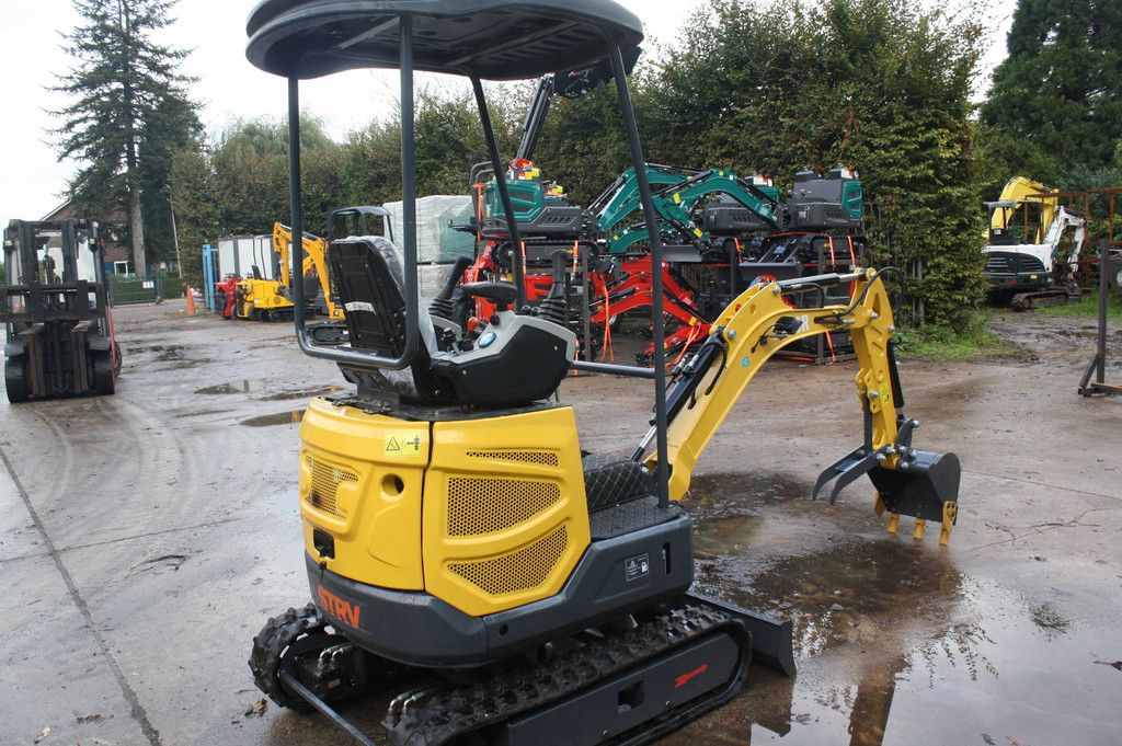 Starvox SV20R Mini Excavator Petrol 11.2kW 2026 New