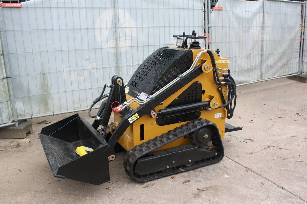 Delano T360 Skid Steer Loader Petrol 18hp 2026 Demo