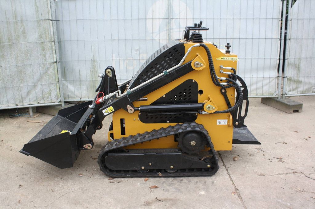 Delano T360 Skid Steer Loader Petrol 18hp 2026 Demo