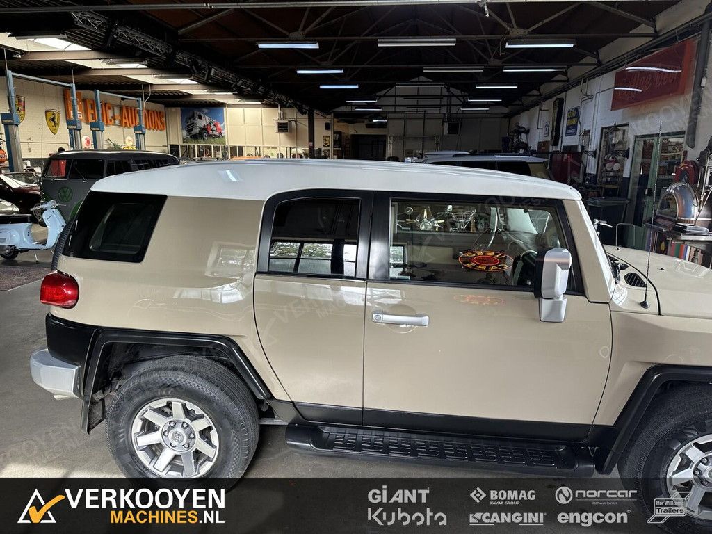 2014 Toyota FJ Cruiser X-Treme 4.0i V6 VT1084