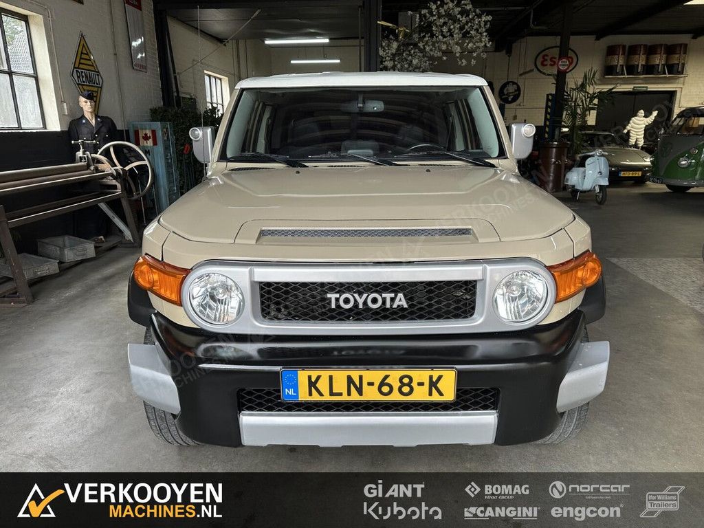 2014 Toyota FJ Cruiser X-Treme 4.0i V6 VT1084