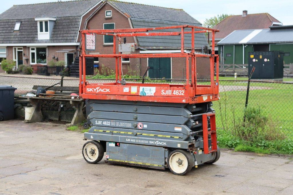 Skyjack SJIII-4632 Elektrische Scherenbühne 317 kg 11,7 m 2013