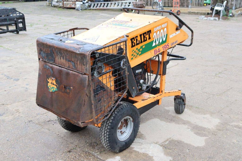 Wood Chipper Eliet Super Prof 2000 Petrol 18hp 2011
