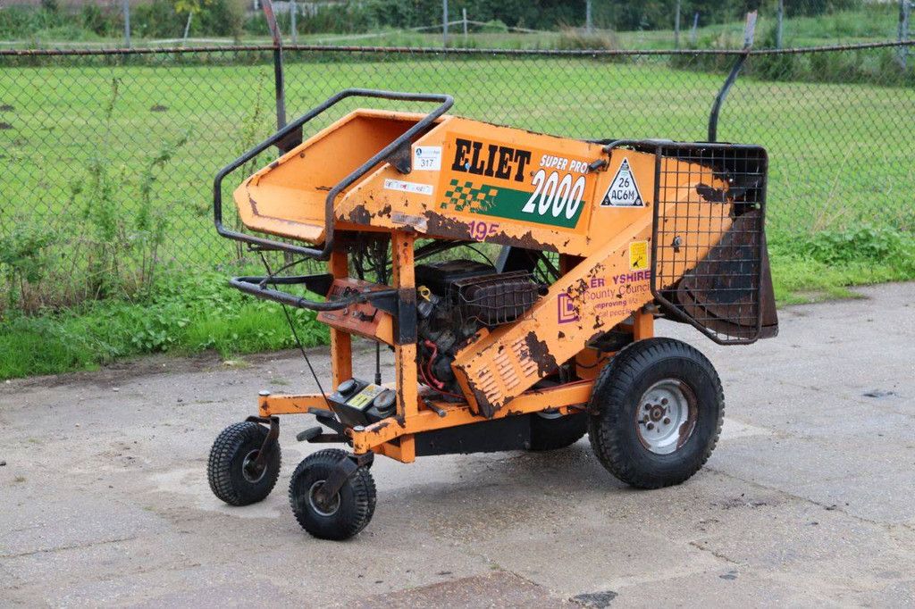 Wood Chipper Eliet Super Prof 2000 Petrol 18hp 2011