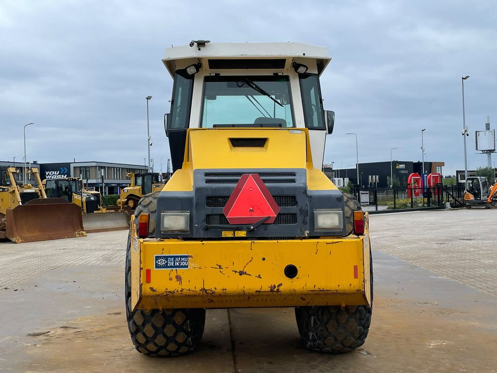 Dynapac CA302D