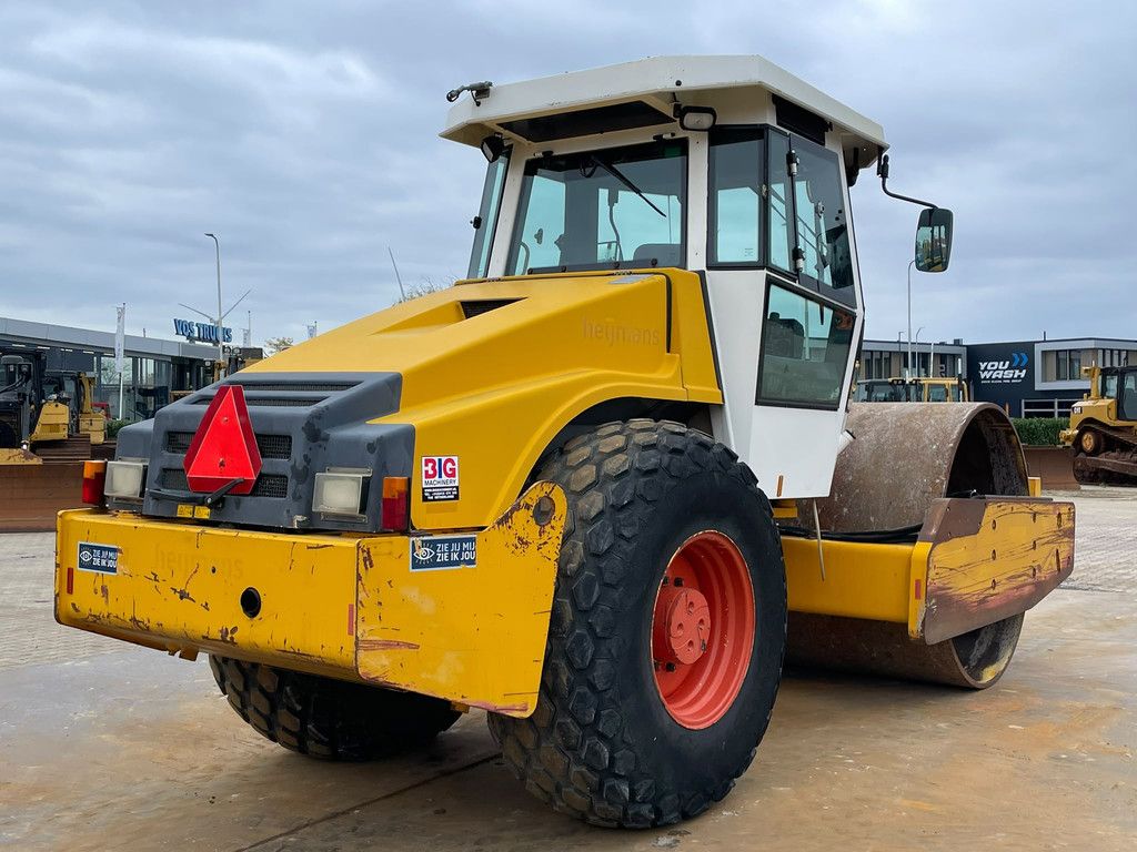 Dynapac CA302D