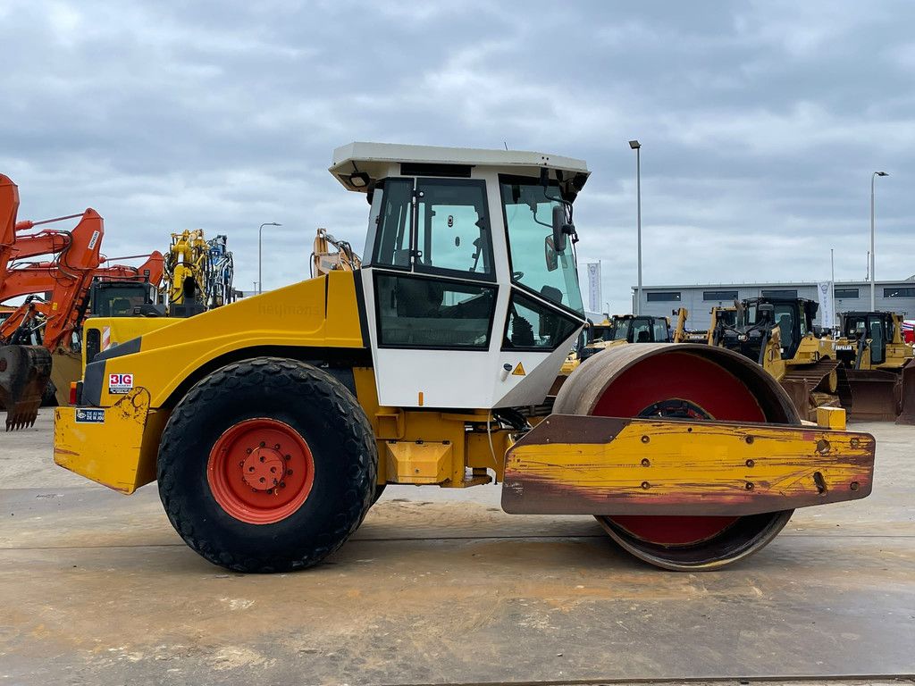 Dynapac CA302D