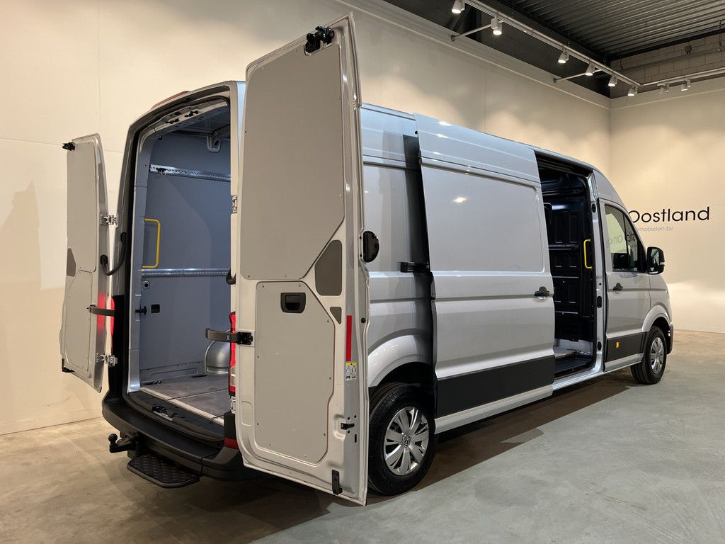 Volkswagen Crafter 35 2.0 TDI L4H3 180 PK / Euro 6 / Trekhaak 3.000 KG / Airco / CarPlay / Cruise Control / PDC / 57.400 KM !!