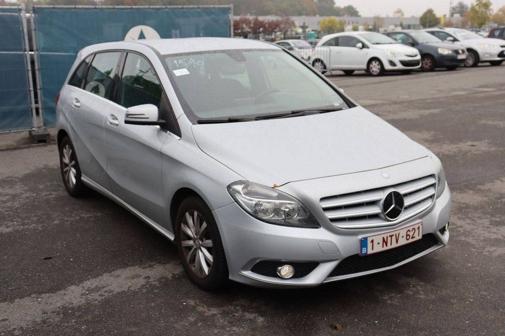 Passenger car Mercedes-Benz B 180 Petrol 122hp 2014 (Margin)