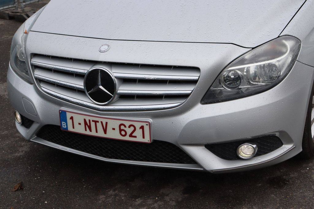 Passenger car Mercedes-Benz B 180 Petrol 122hp 2014 (Margin)